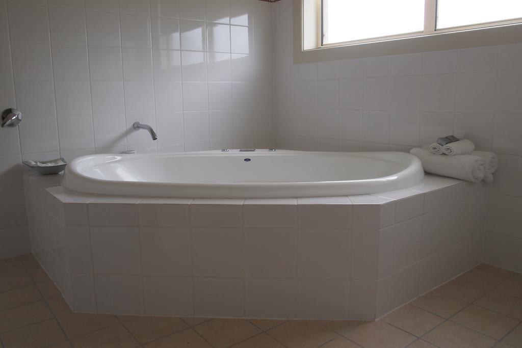 Alexander Cameron Suites Penola Zimmer foto